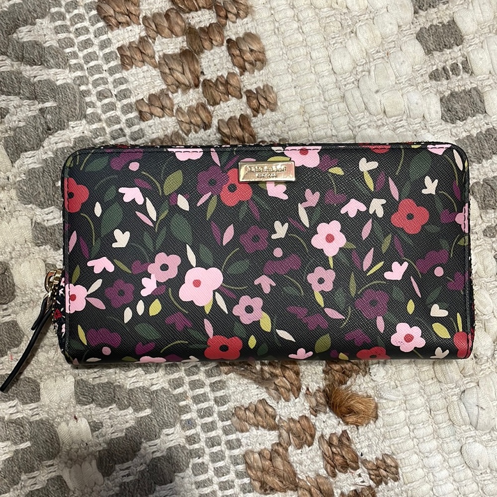 Kate spade black floral wallet